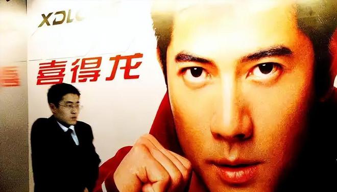 动鞋如今却很少有人问津谁在盲目跟风球王会体育曾被捧上天的4种国产运(图8)