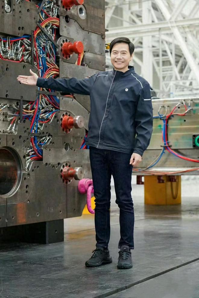 Nike、阿迪换成4个中产品牌更高级球王会体育答应我：中年男人运动鞋别穿(图2)