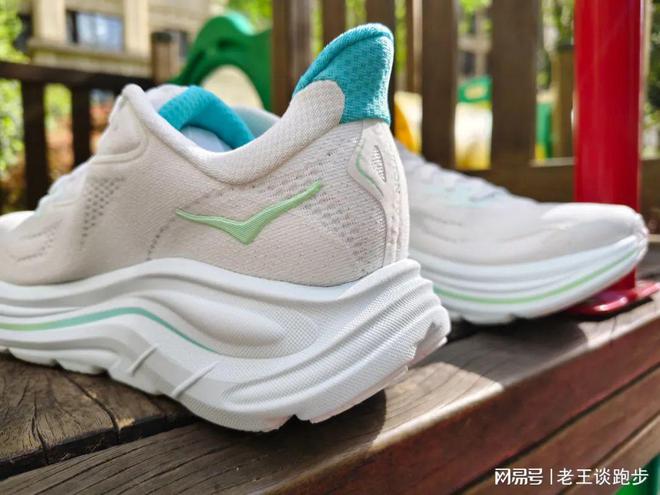 10：恰到好处的卓越跑鞋HOKA CLIFTON