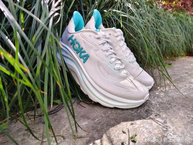 10：恰到好处的卓越跑鞋HOKA CLIFTON(图18)